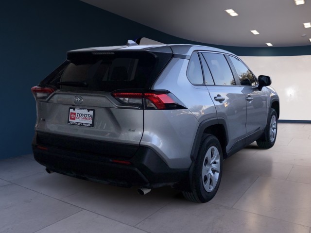 2022 Toyota RAV4 LE 5