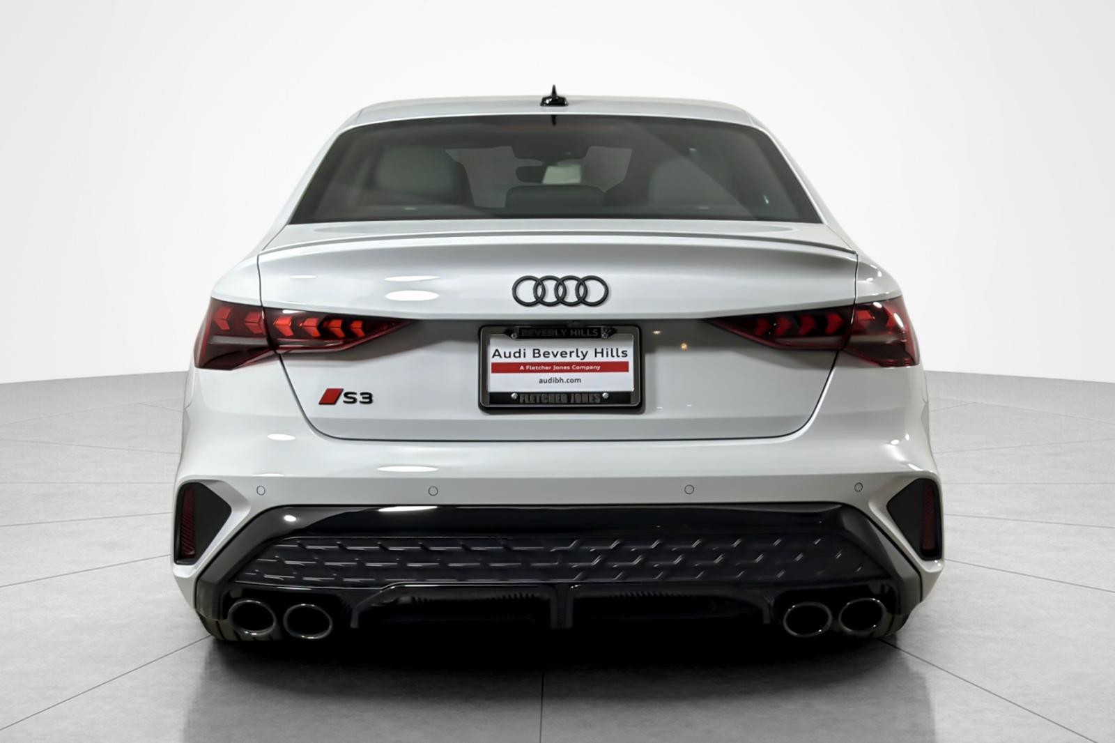 New 2026 Glacier White Metallic Audi quattro image 5