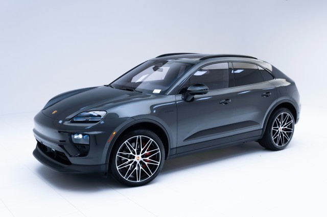2025  Macan 4S Electric in , 