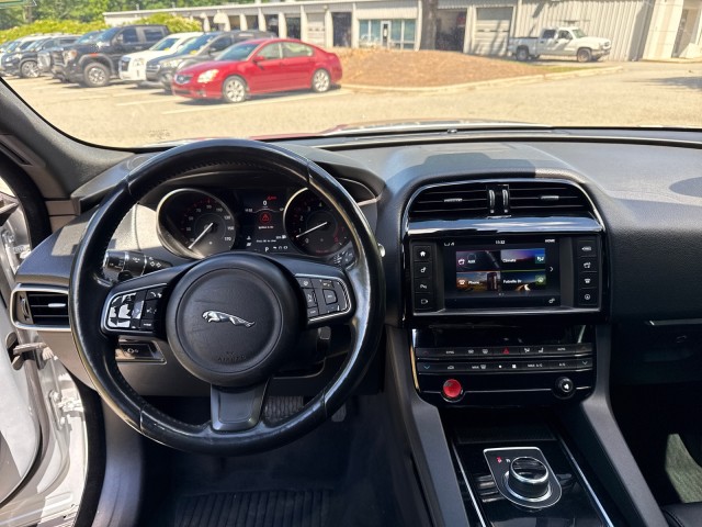 JaguarF-PACE23