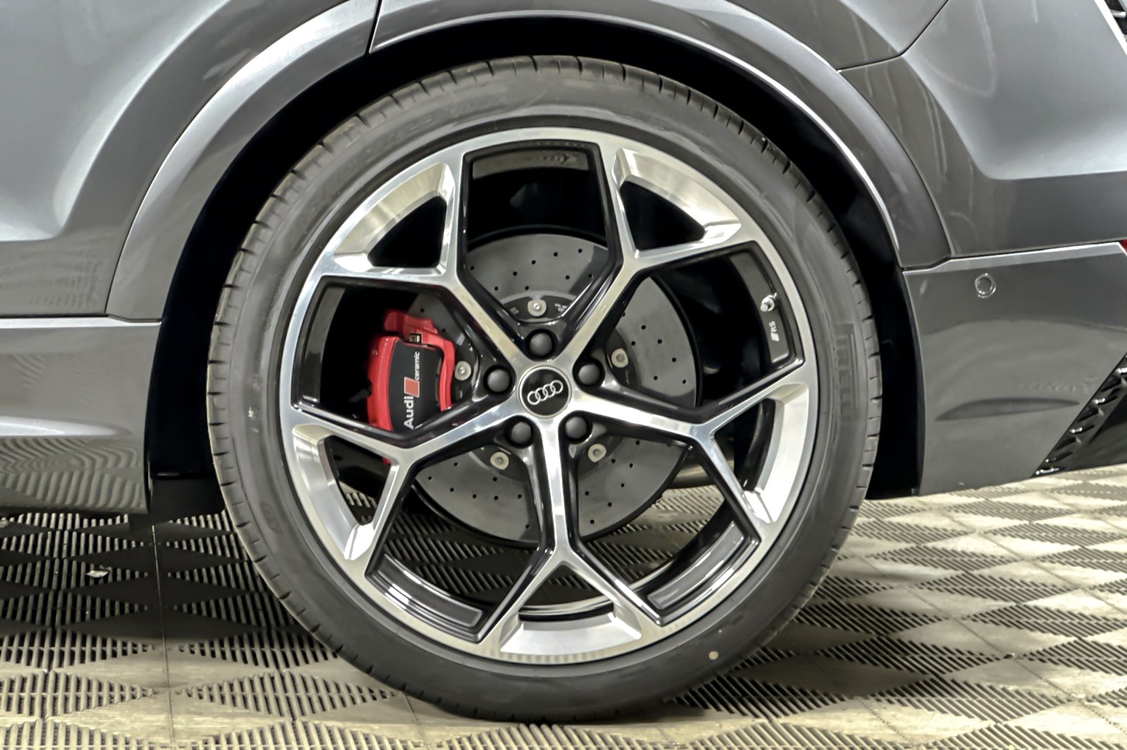 New 2026 Daytona Gray Pearl Effect Audi performance quattro image 23