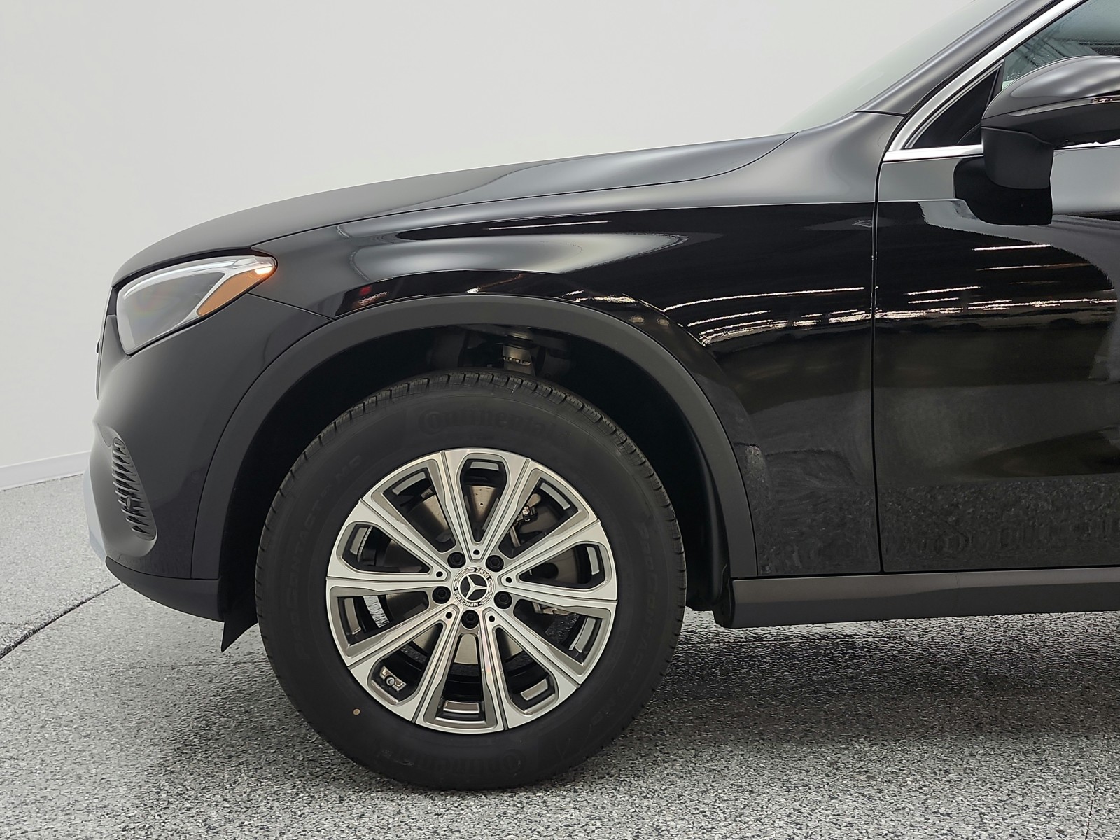 New 2026 Black Mercedes-Benz GLC 300 image 15