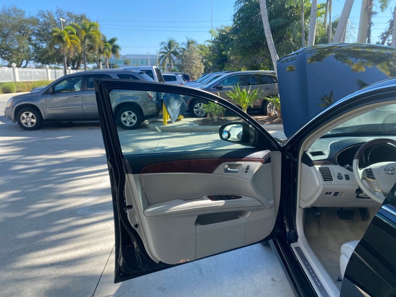 2011 Toyota Avalon Limited LOW MILES 80,879 in ,