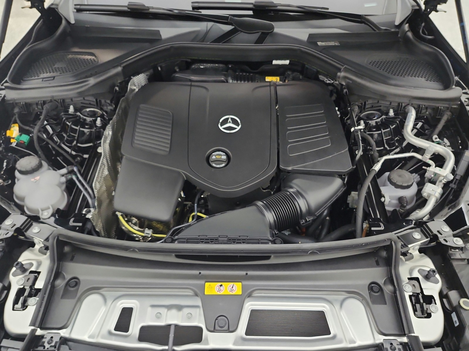 New 2026 Black Mercedes-Benz GLC 350e image 12