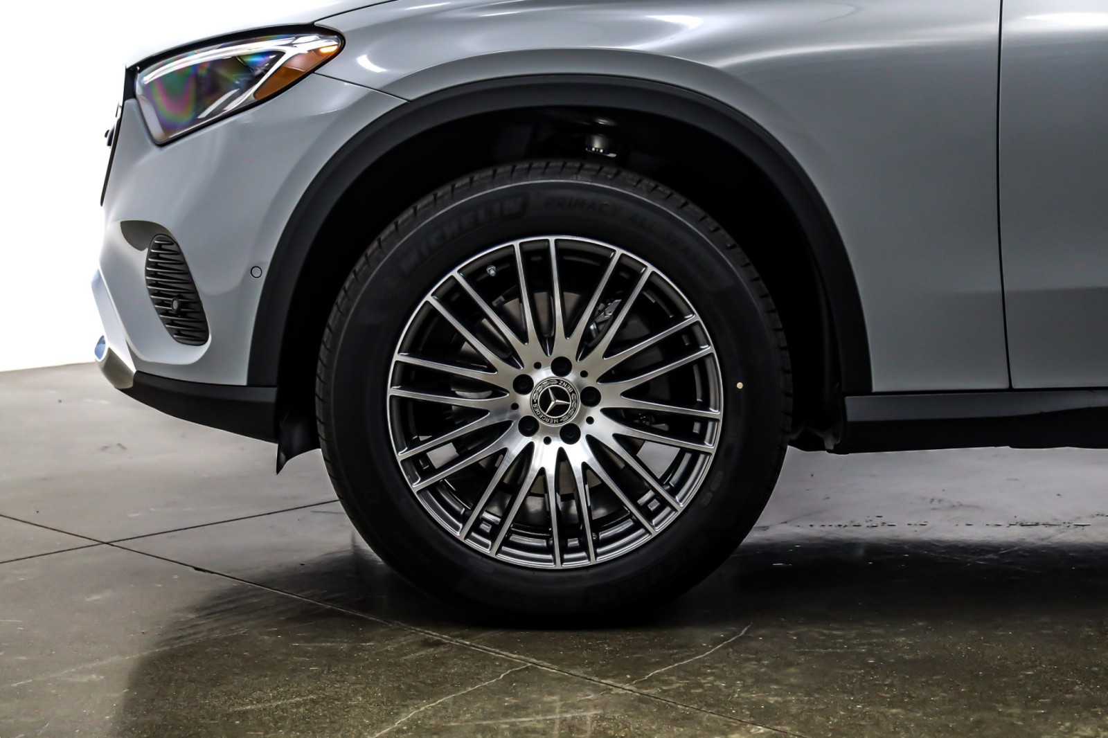 New 2026 MANUFAKTUR Alpine Grey Mercedes-Benz GLC 300 image 10