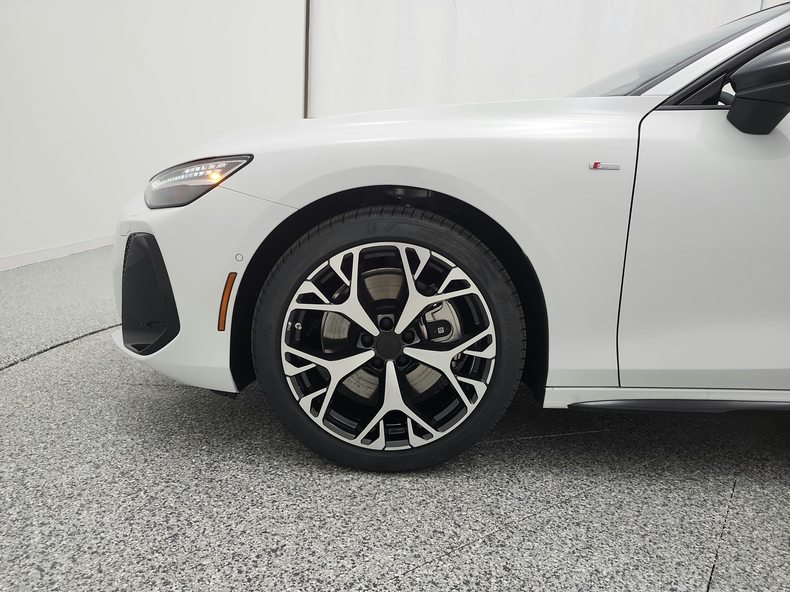 New 2026 Glacier White Metallic Audi Premium Plus quattro image 18