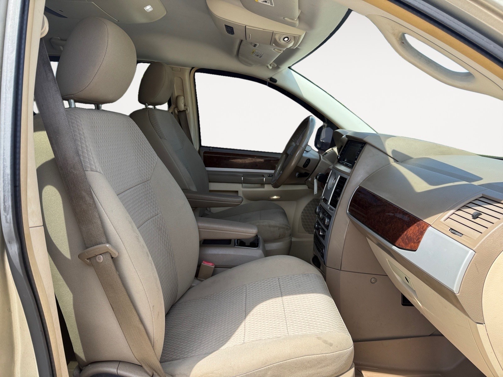2010 Chrysler Town & Country #10