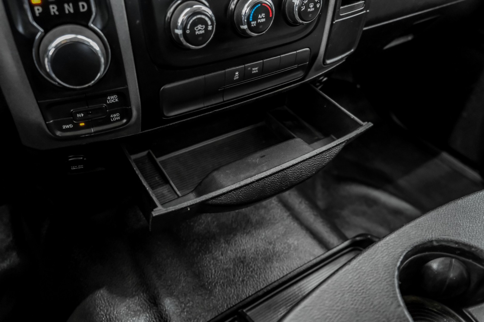 2015 Ram 1500 TRADESMAN CREW CAB 4WD AUTOMATIC CRUISE CONTROL TO 25