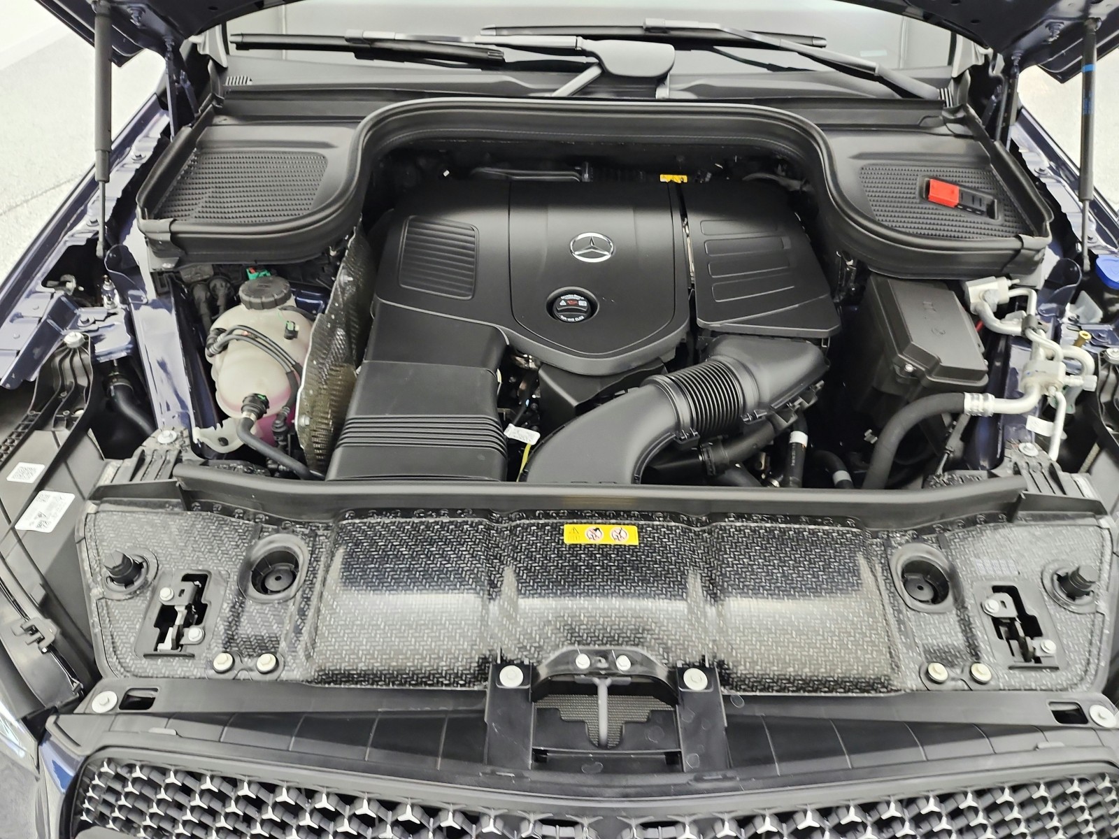 New 2026 Twilight Blue Metallic Mercedes-Benz GLE 450e image 13