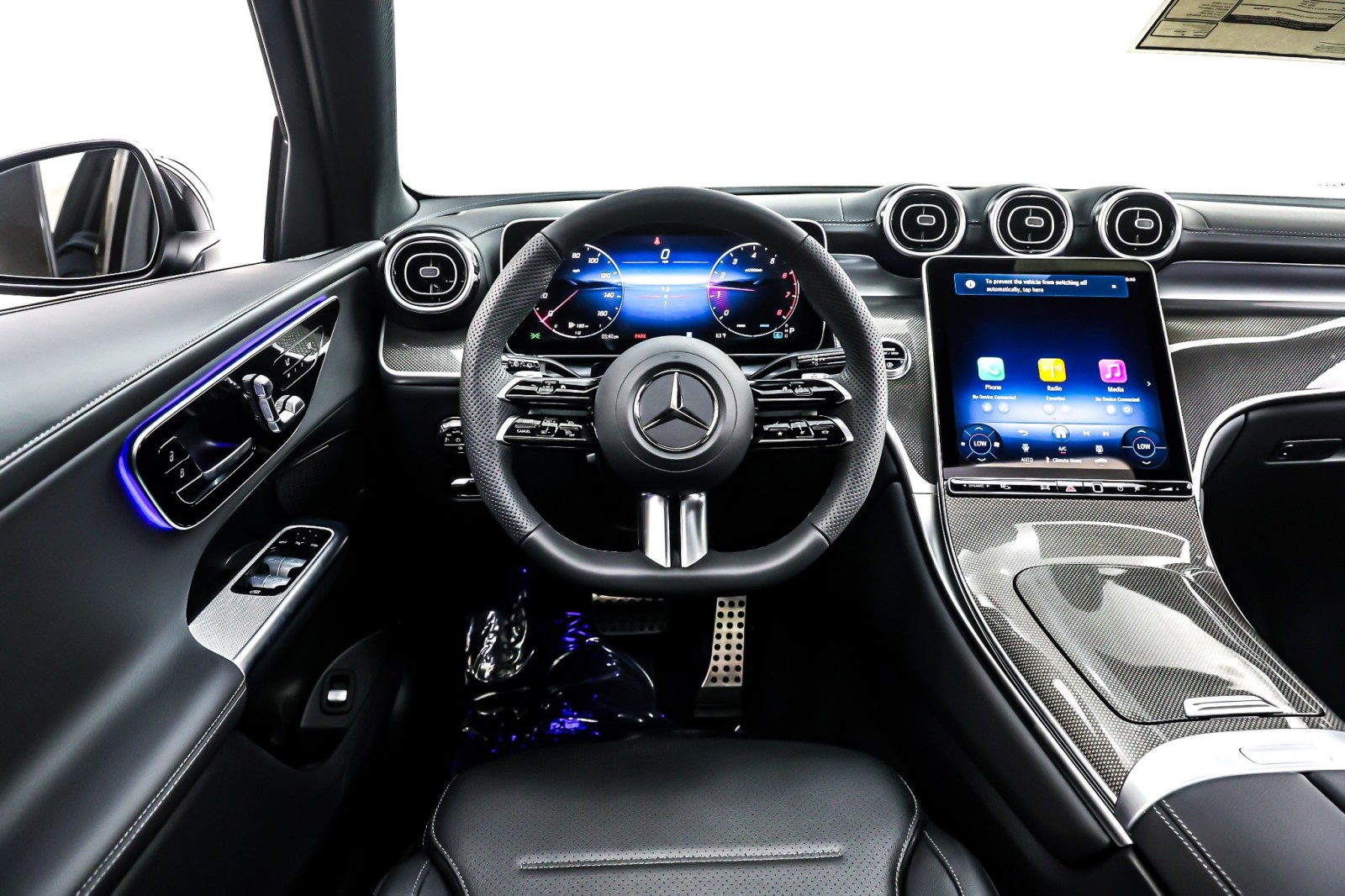 New 2026 Graphite Grey Metallic Mercedes-Benz GLC 300 image 4