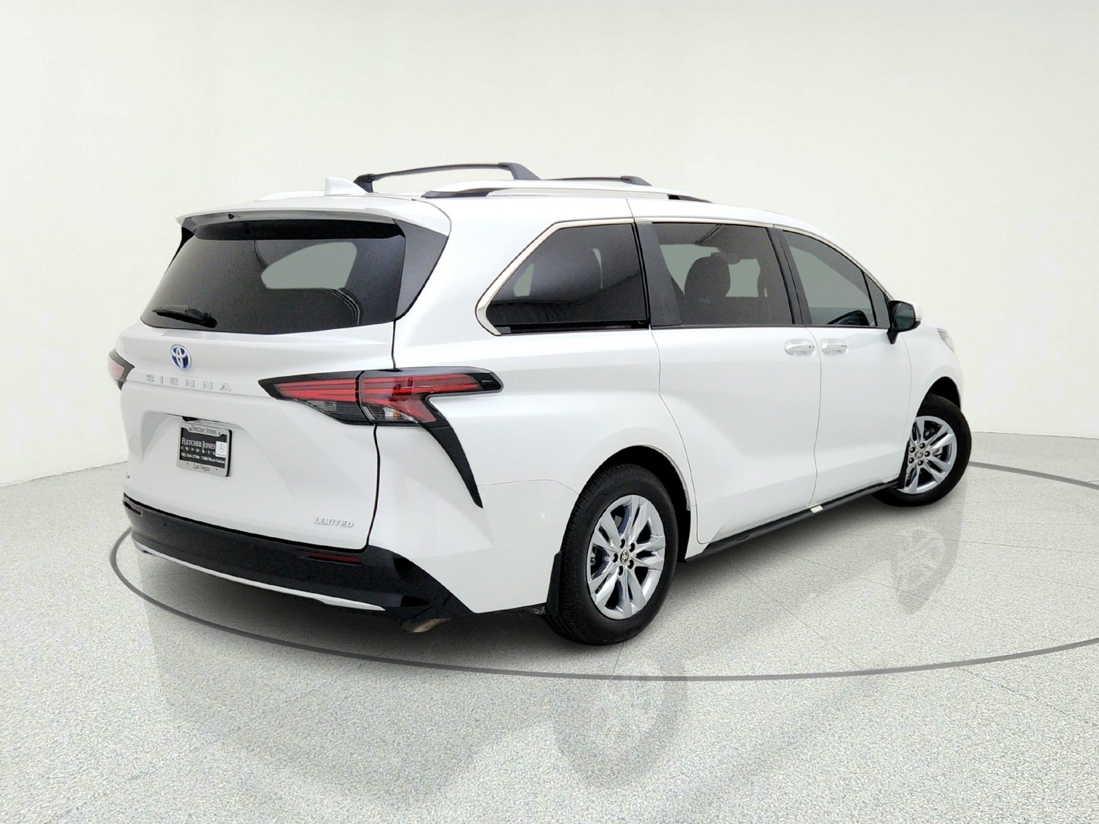Used 2025 WINDCHILL PEARL Toyota Rear-Entry handicap Conversions 5 PASSENGER image 9