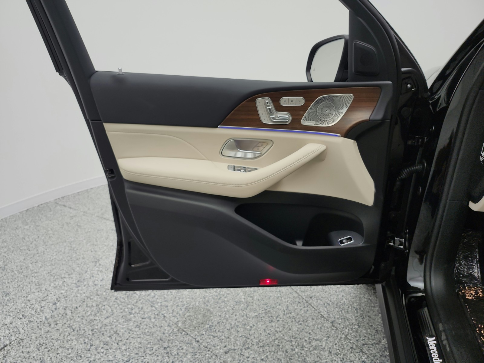 Certified Used 2025 Black Mercedes-Benz GLS 450 4MATIC® SUV image 14