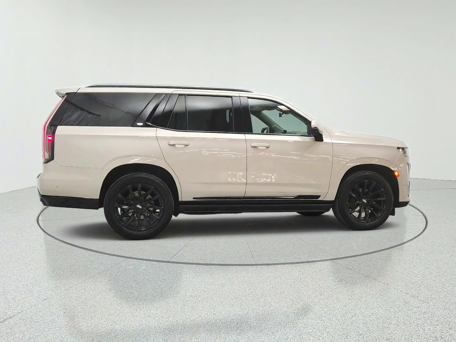 Used 2024 Sandstone Metallic Cadillac 4WD Sport Platinum image 4