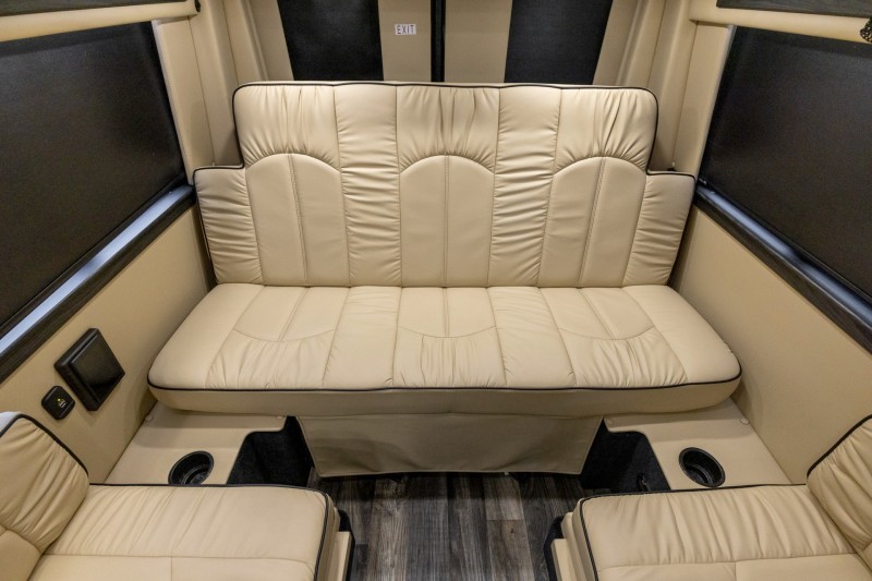 2019 Mercedes-Benz Sprinter 2500 Crew LUXURY RV Midwest Automotive Designs Daycruiser 144 4x4 in , 