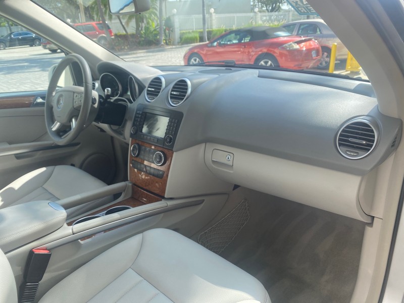 2008 Mercedes-Benz M-Class 3.5L 1 OWNER LOW MILES 48,493 in , 