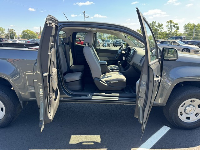 2017 Chevrolet Colorado 2WD WT 17