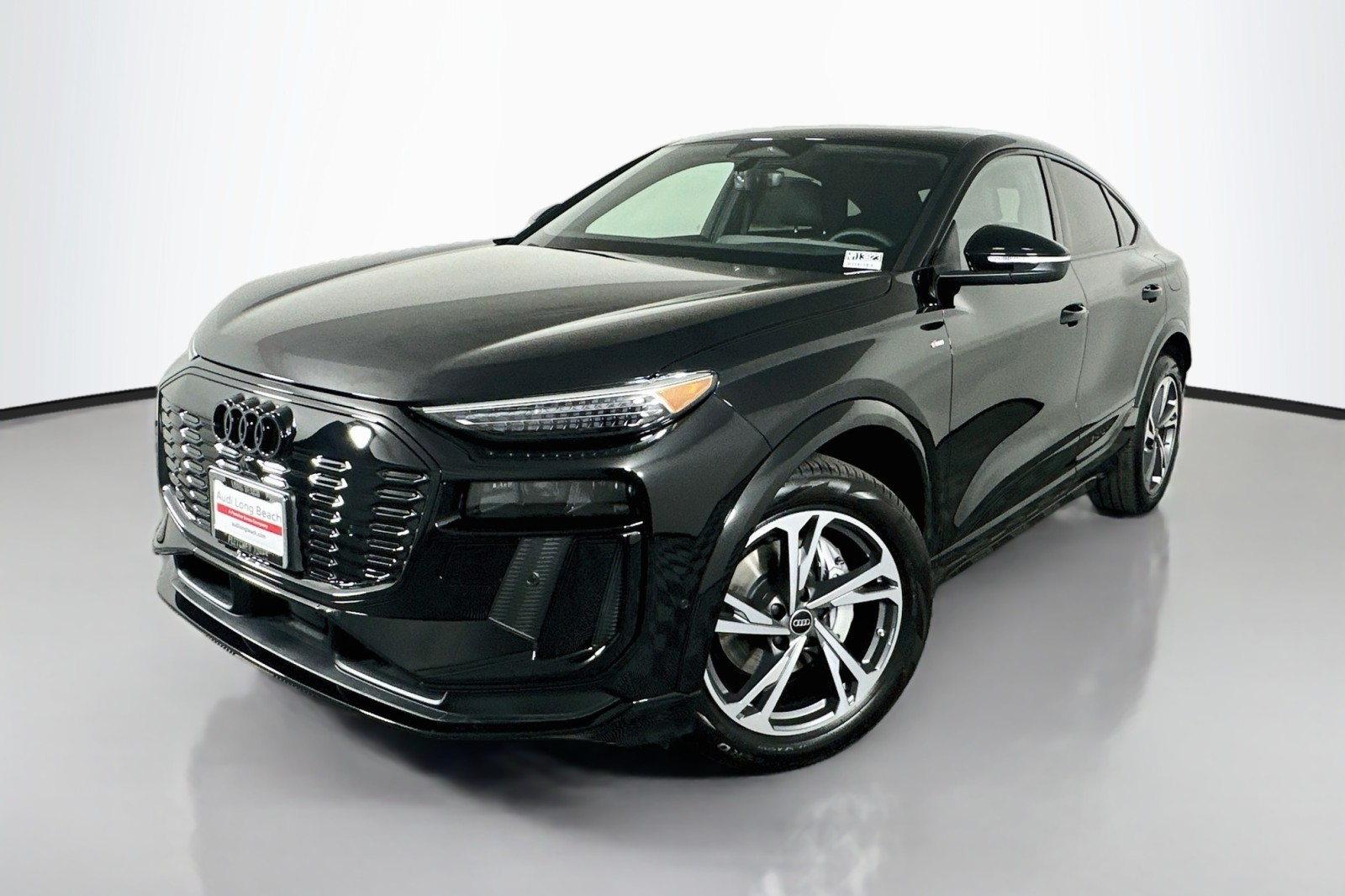 2027 Audi Q6 e-tron Sportback Premium Plus