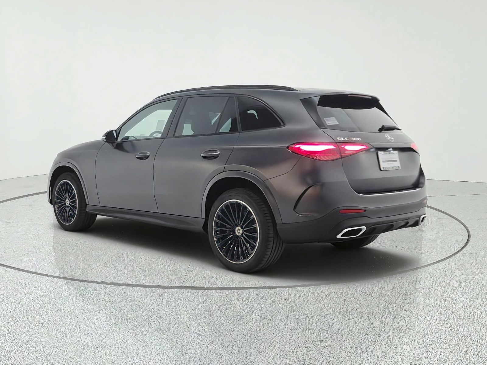 New 2027 MANUFAKTUR Graphite Grey Magno Mercedes-Benz GLC 300 SUV image 7