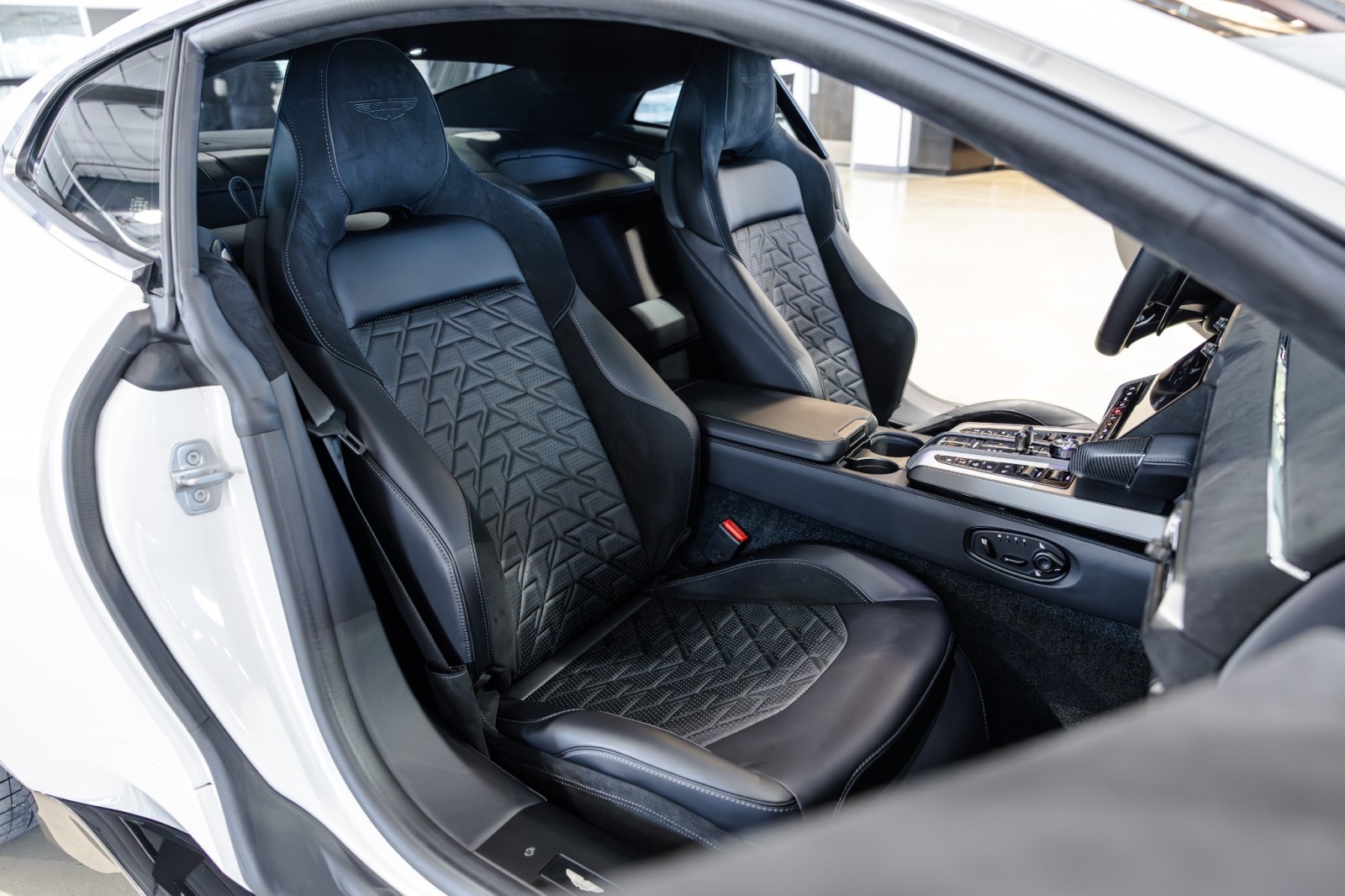 Used Car 2025 Aston Martin Vanquish  For Sale Under $420,000 In Boerne, Texas