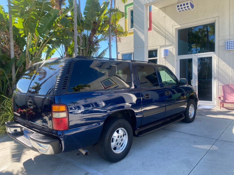 2003 Chevrolet Suburban LT 1 OWNER NO ACCIDENTS in ,