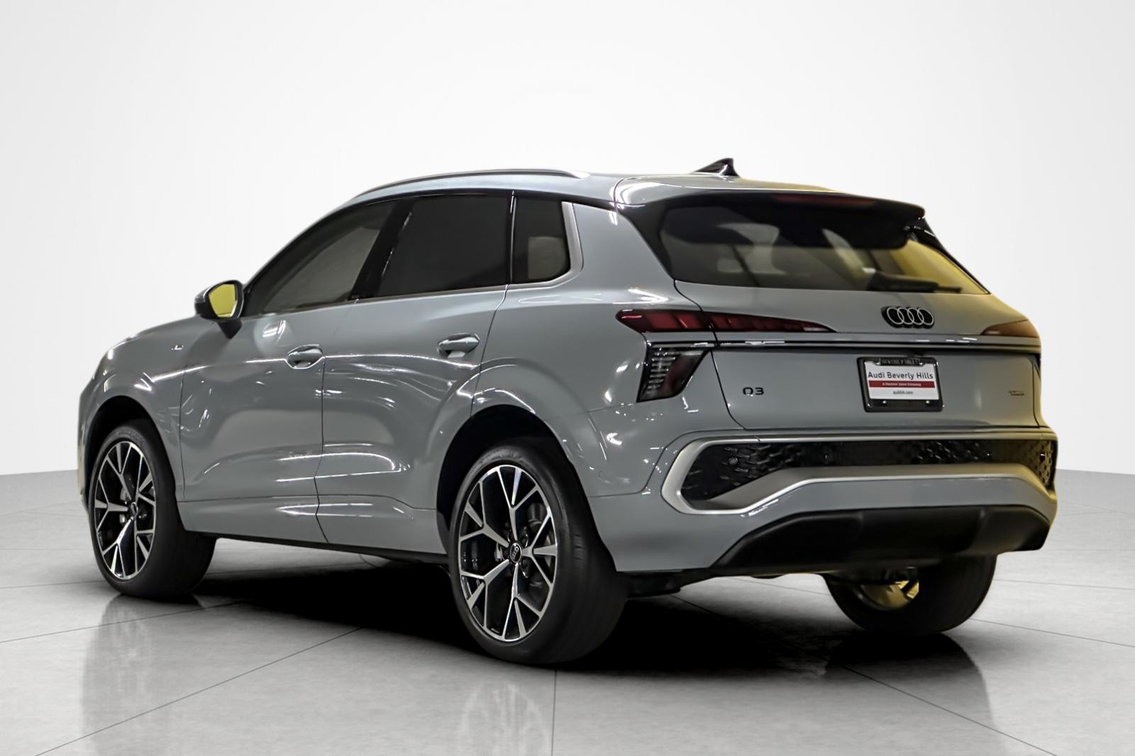 New 2026 Arrow Gray Pearl Effect Audi S line quattro image 4