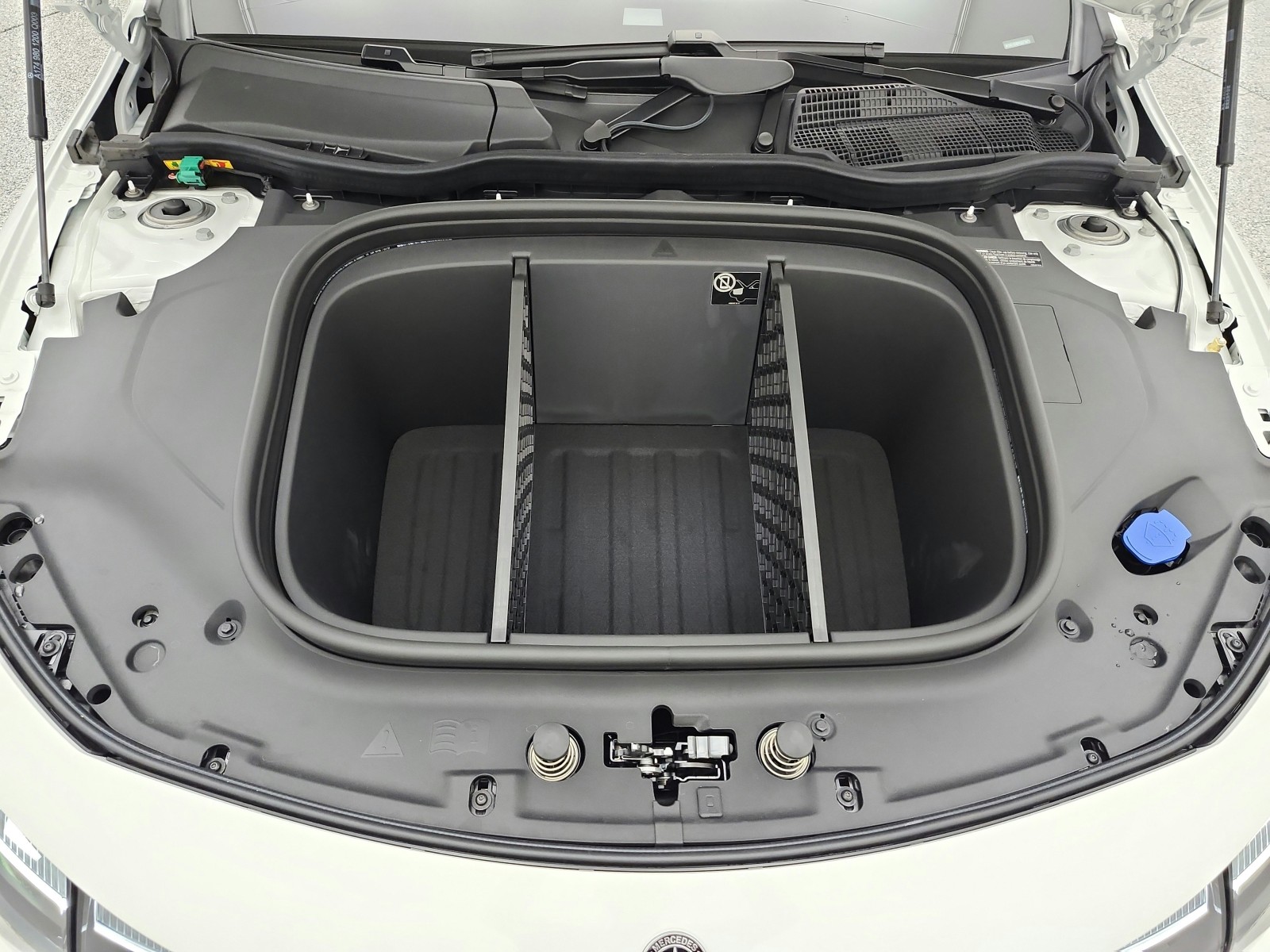 New 2027 Polar White Mercedes-Benz CLA 250+ Electric RWD image 12