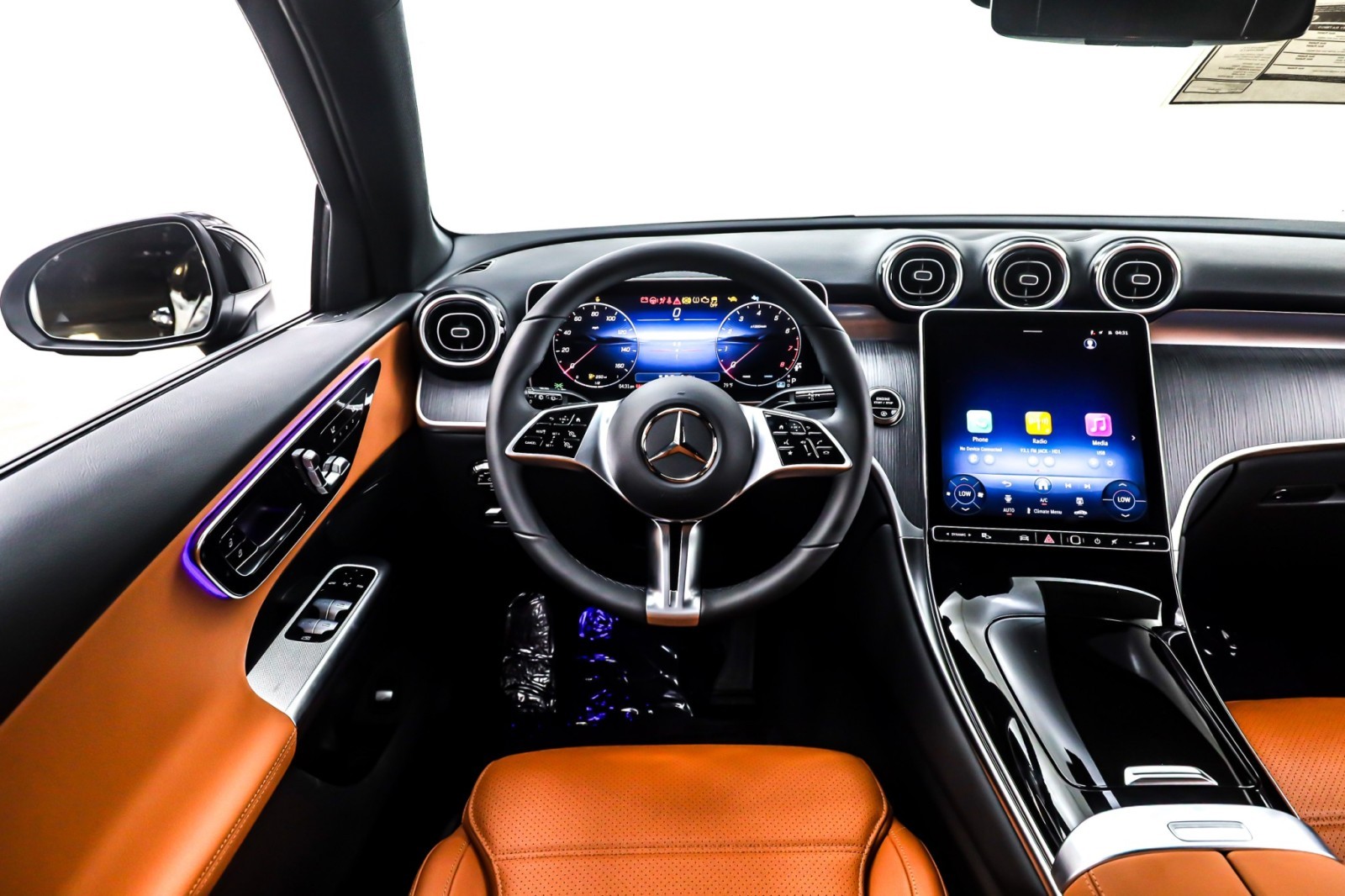 New 2026 Black Mercedes-Benz GLC 300 image 4