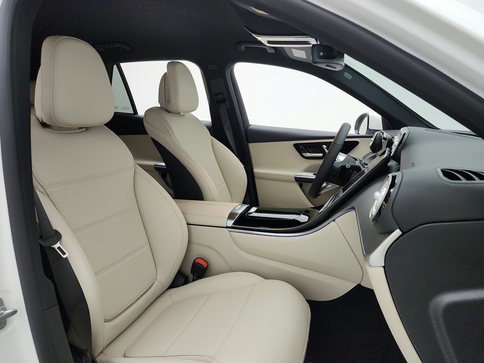 New 2026 Polar White Mercedes-Benz GLC 300 4MATIC® SUV image 15