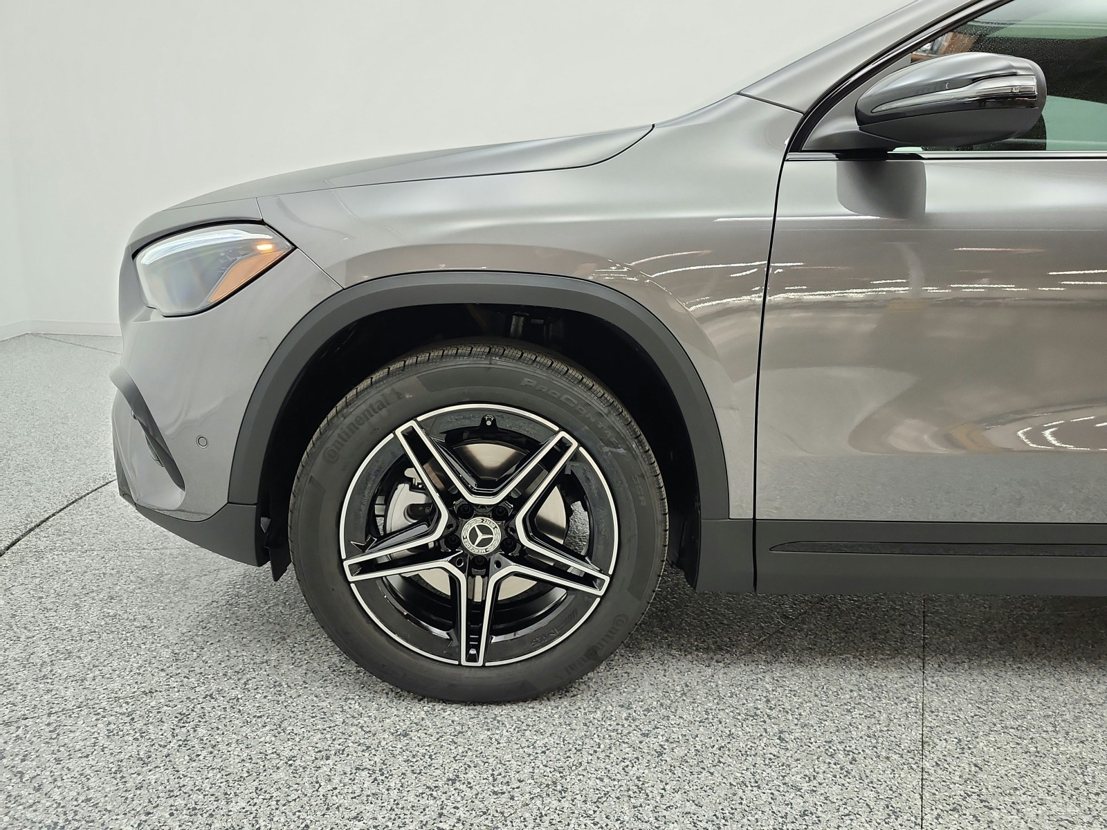 New 2026 Mountain Grey Metallic Mercedes-Benz GLA 250 SUV image 15