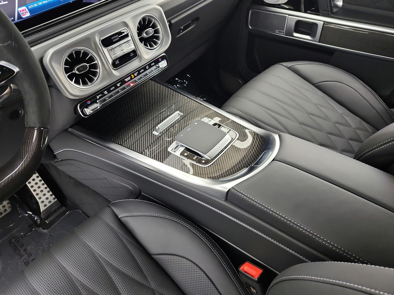 New 2026 MANUFAKTUR Moonlight White Metallic Mercedes-Benz AMG® G 63 image 10