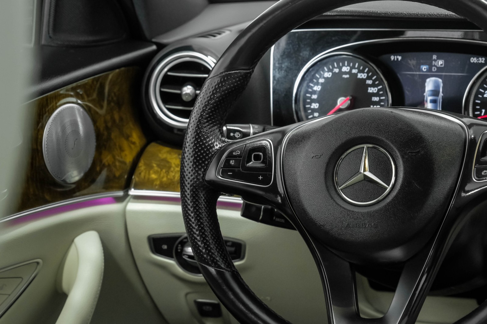 2017 Mercedes-Benz E300 4MATIC SPORT PREMIUM I PKG BLIND SPOT ASSIT NAVIGA 23