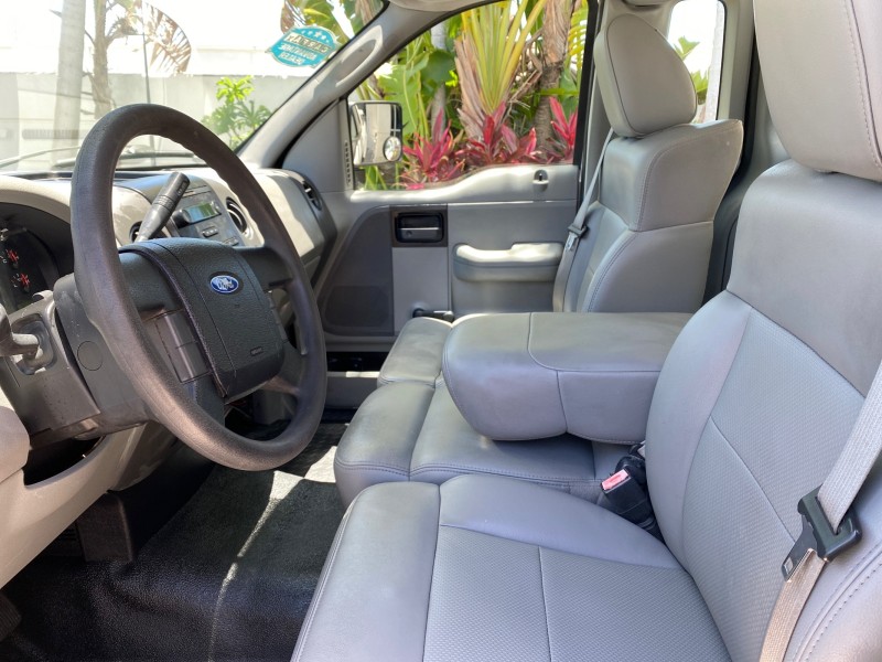 2005 Ford F-150 PU STX LOW MILES 18,931 in , 