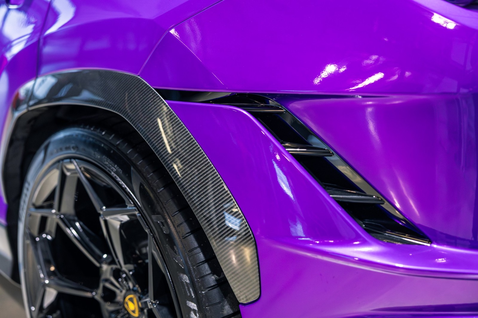 Used Car 2024 Lamborghini Urus  Performante - $336,363 Msrp - $13k Viola Pasifae - Full Exterior Carbon Fiber For Sale Under $320,000 In Boerne, Texas