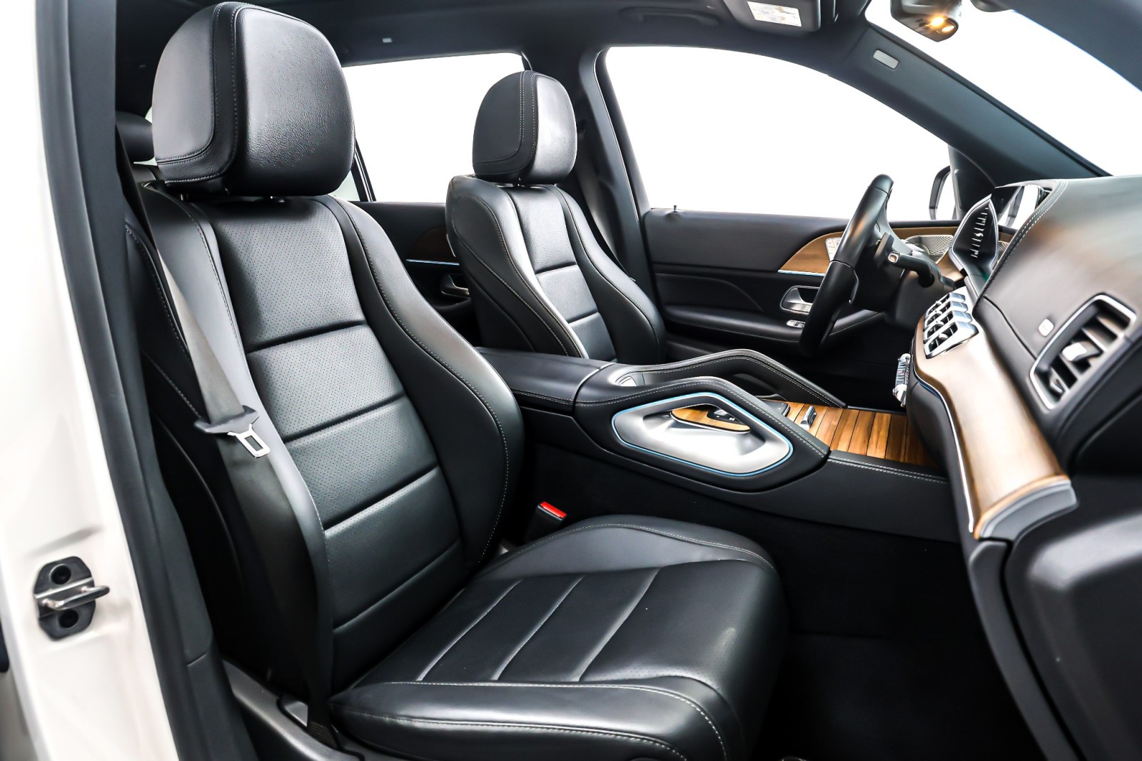 Used 2022 Polar White Mercedes-Benz GLS 450 4MATIC® SUV image 7