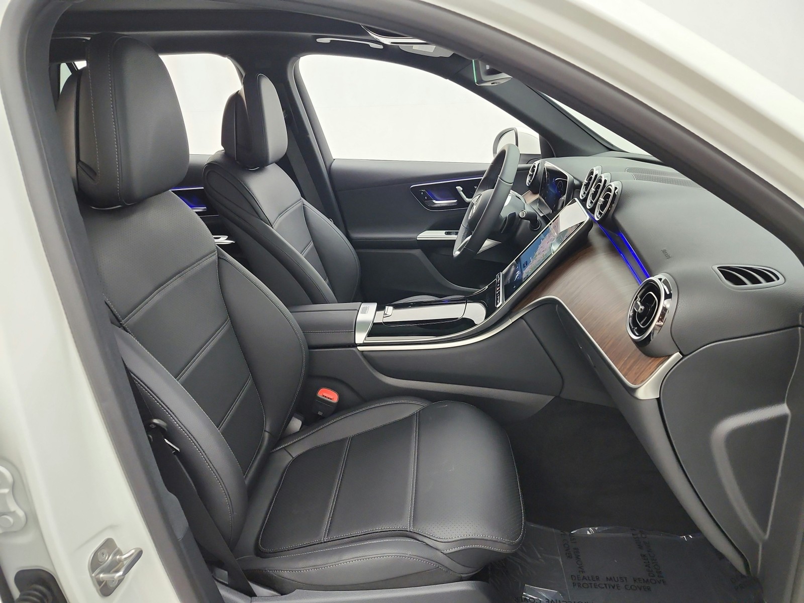 New 2027 Polar White Mercedes-Benz GLC 300 SUV image 14