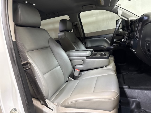 2020 Chevrolet Silverado MD 5500 Duramax RWD Utility/ Service Bed in , 