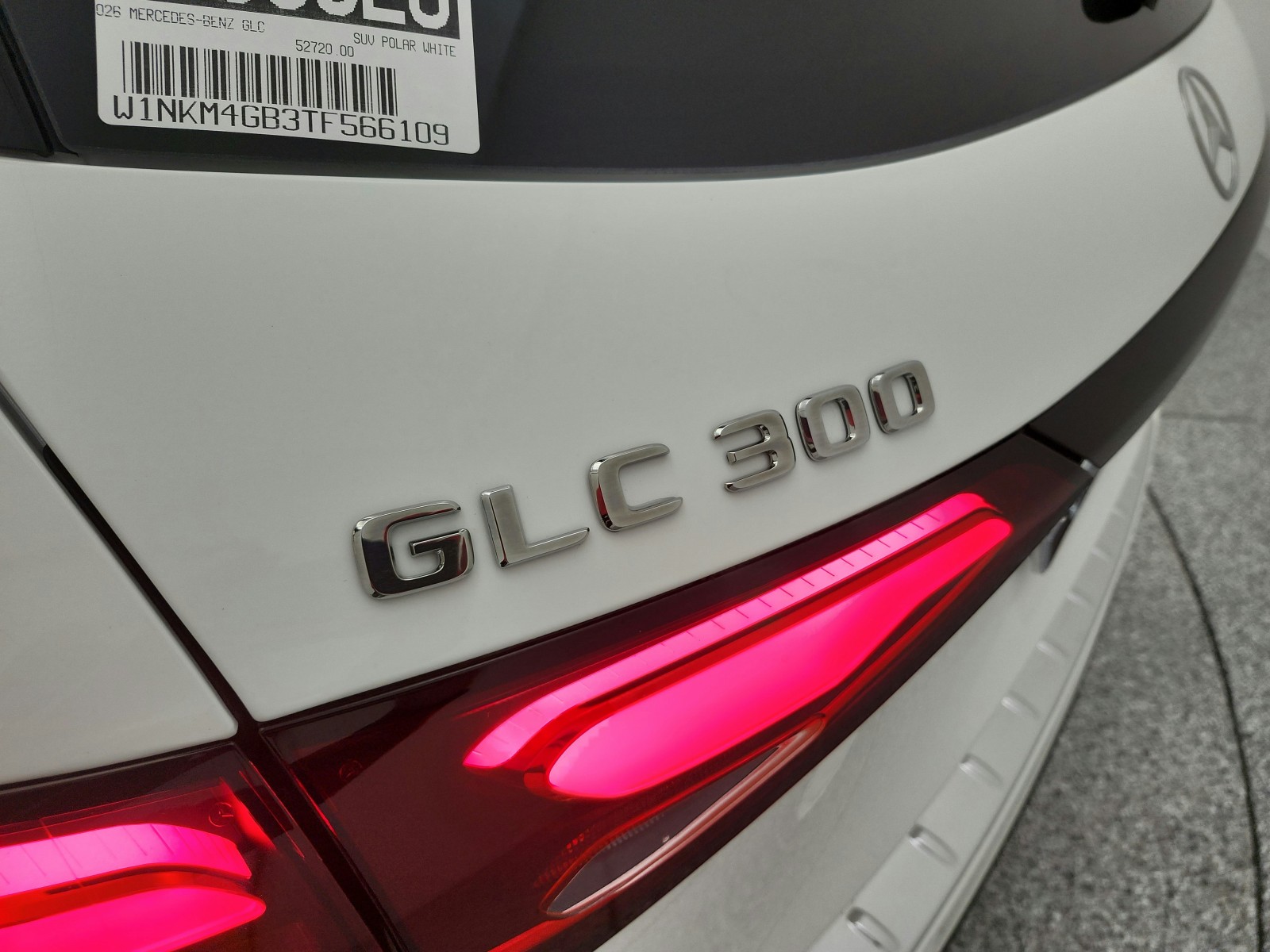 New 2026 Polar White Mercedes-Benz GLC 300 SUV image 16