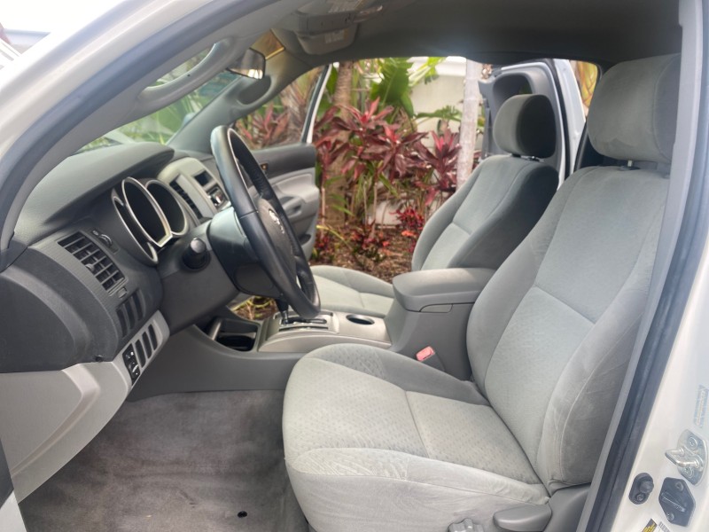 2005 Toyota Tacoma LOW MILES 58,735 X CAB in , 