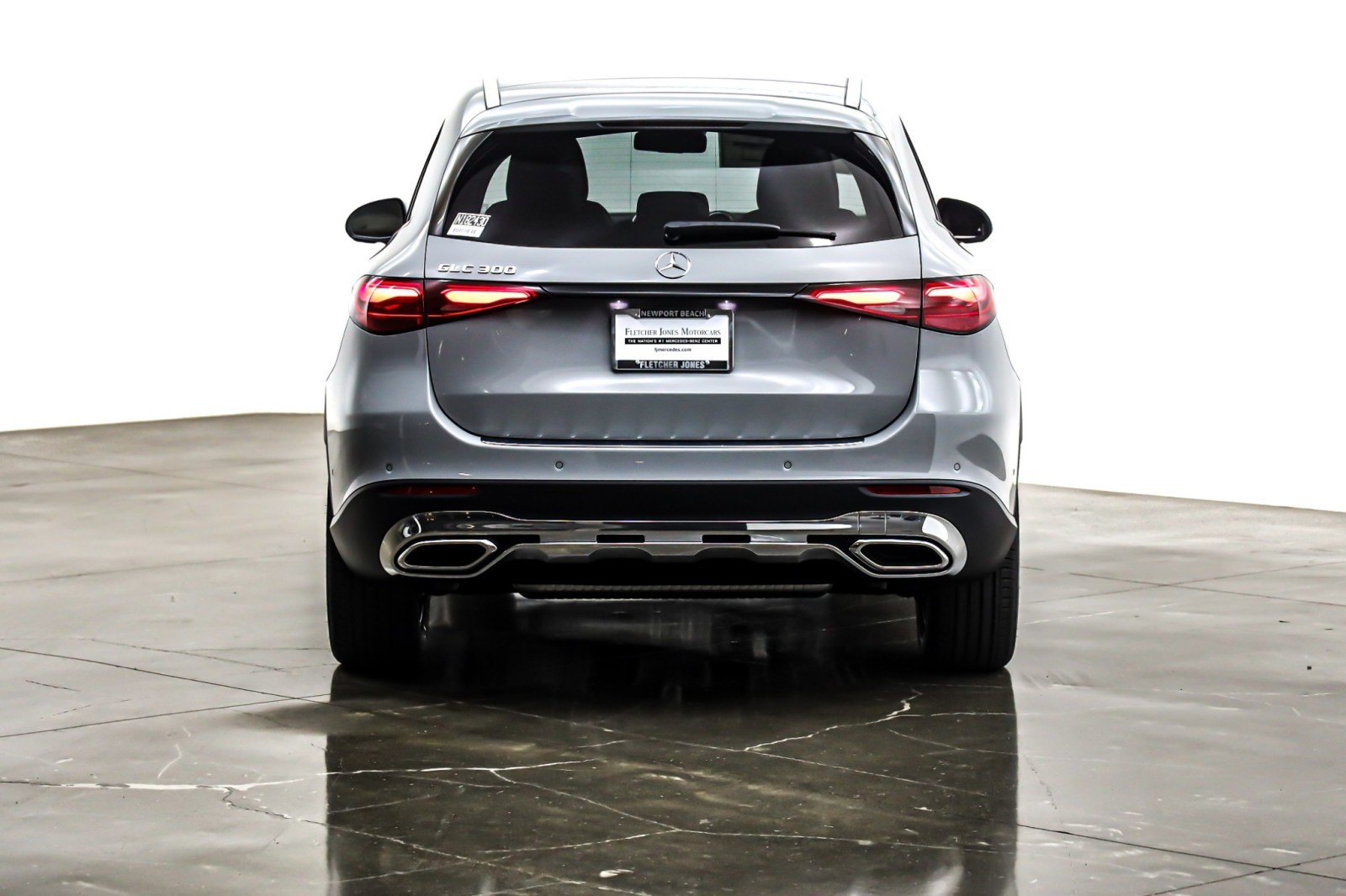 New 2026 MANUFAKTUR Alpine Grey Mercedes-Benz GLC 300 image 3