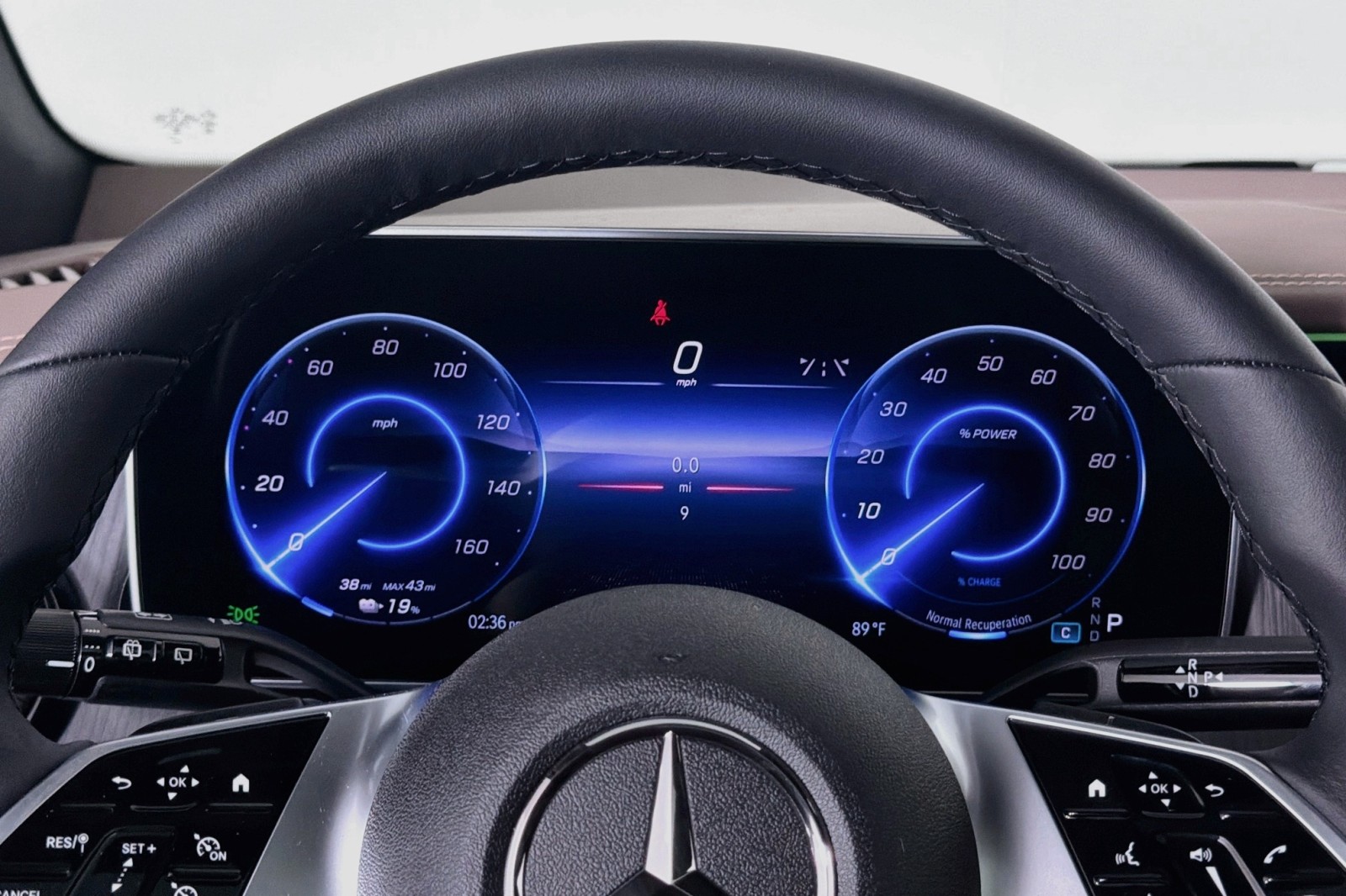 New 2027 Polar White Mercedes-Benz EQE 320 4MATIC® SUV image 17