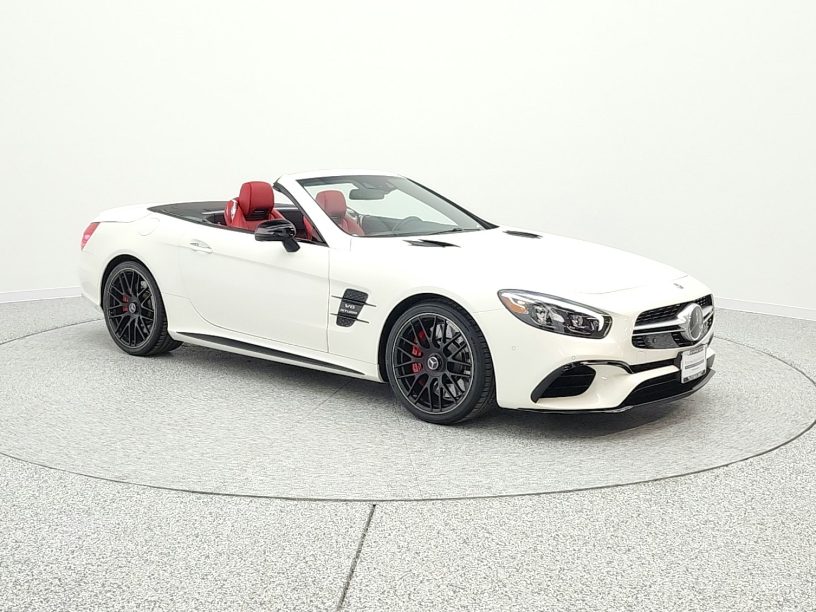Used 2019 designo Diamond White Metallic Mercedes-Benz AMG® SL 63 Roadster image 3