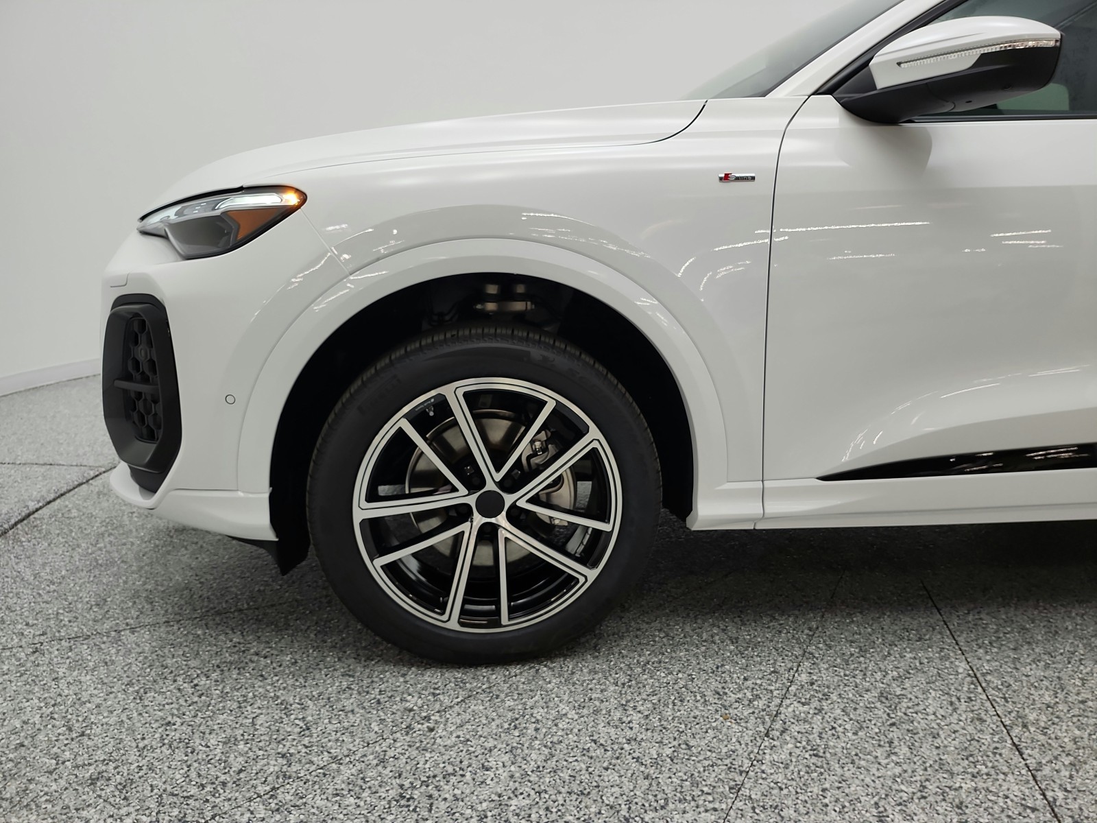 New 2026 Arkona White Audi Premium Plus 2.0 TFSI quattro image 15