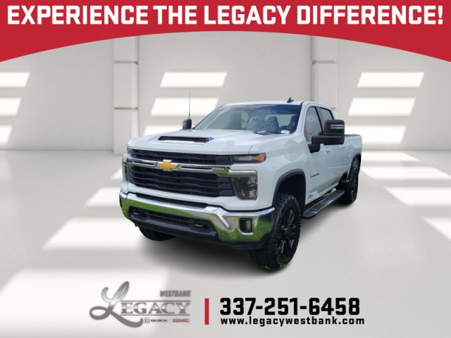 Summit White 2025 Chevrolet Silverado 2500HD LT Crew Cab 4WD Pickup Truck Four-Wheel Drive Automatic