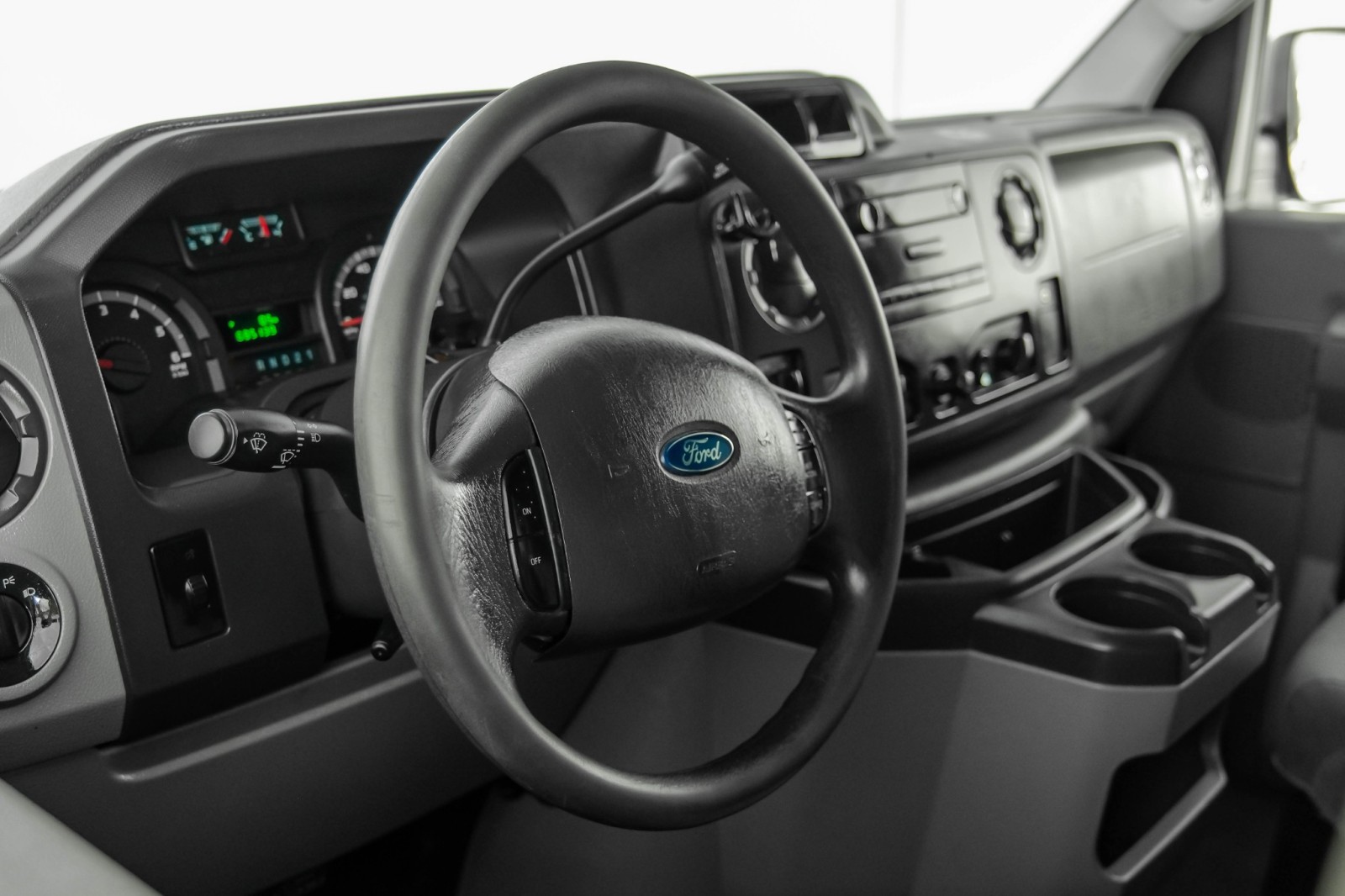 2012 Ford Econoline E-150 COMMERCIAL CARGO VAN VINYL SEATS CRUISE CONT 18