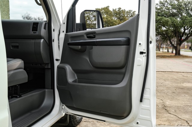 2021 Nissan NV Cargo S 46