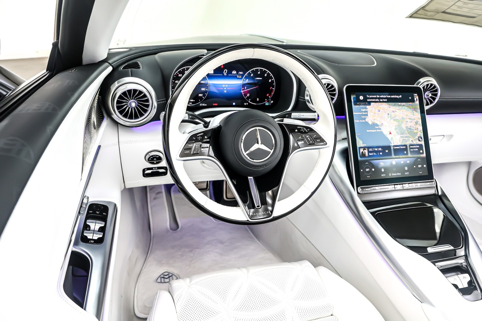 New 2026 MANUFAKTUR Moonlight White Magno Mercedes-Benz Maybach SL 680 Monogram Series image 5