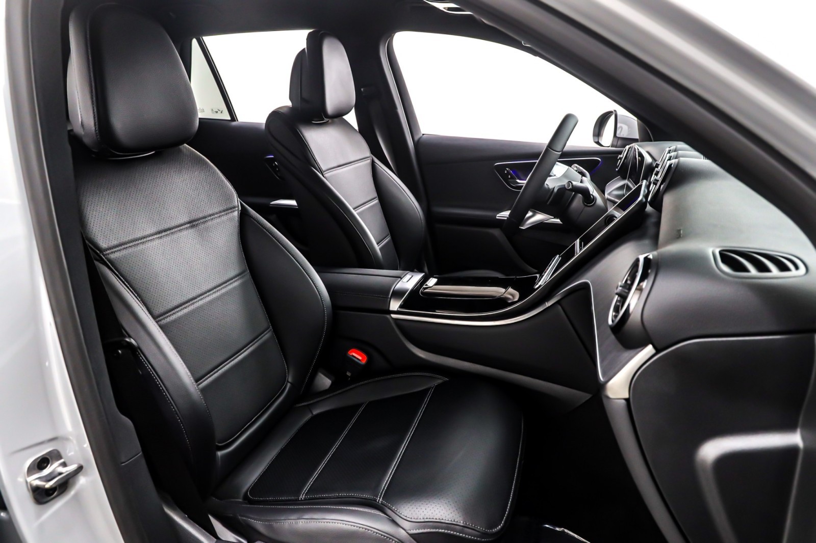 New 2026 MANUFAKTUR Alpine Grey Mercedes-Benz GLC 300 image 7