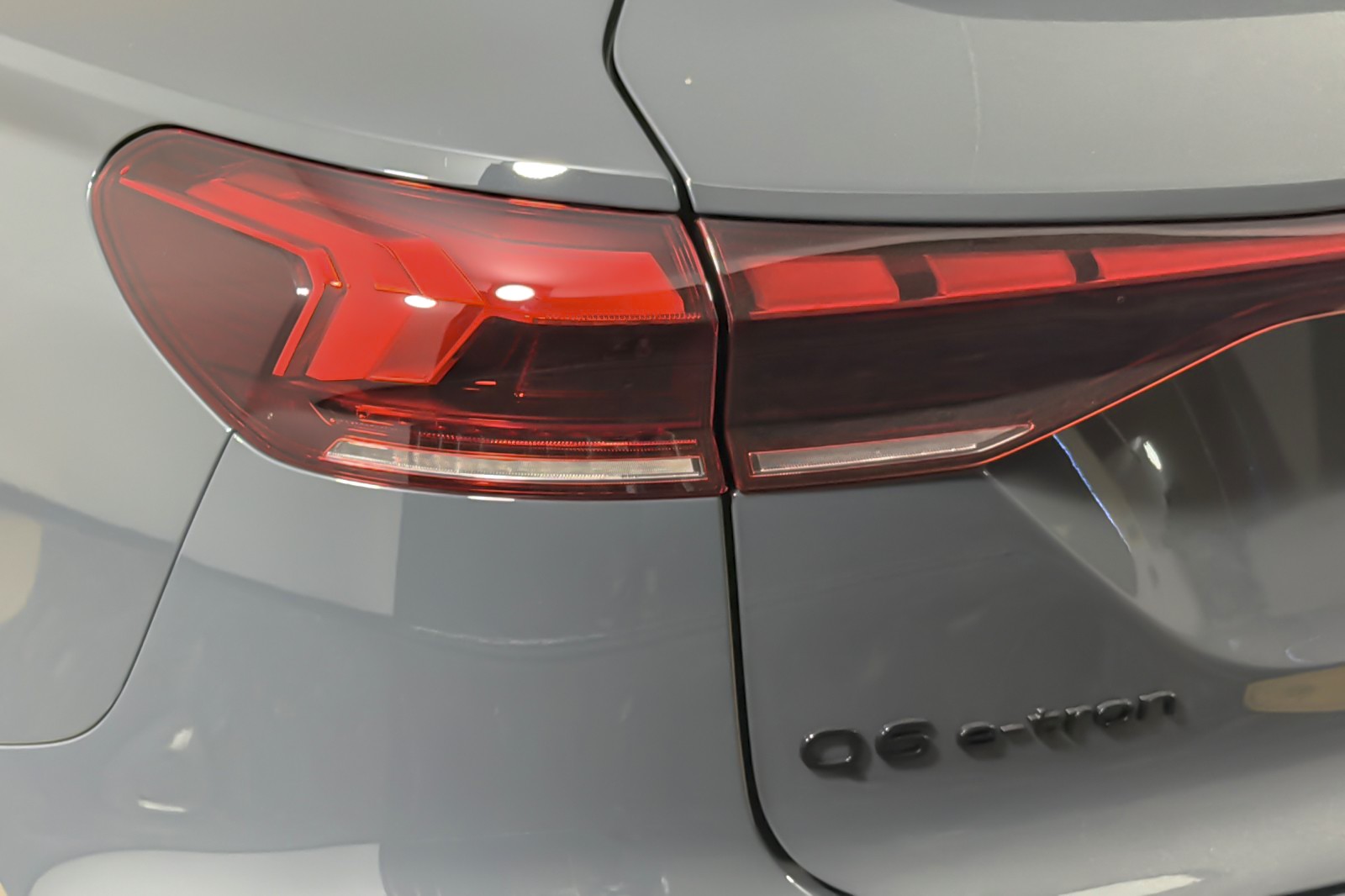New 2027 Magnet Gray Audi Premium Plus quattro image 27