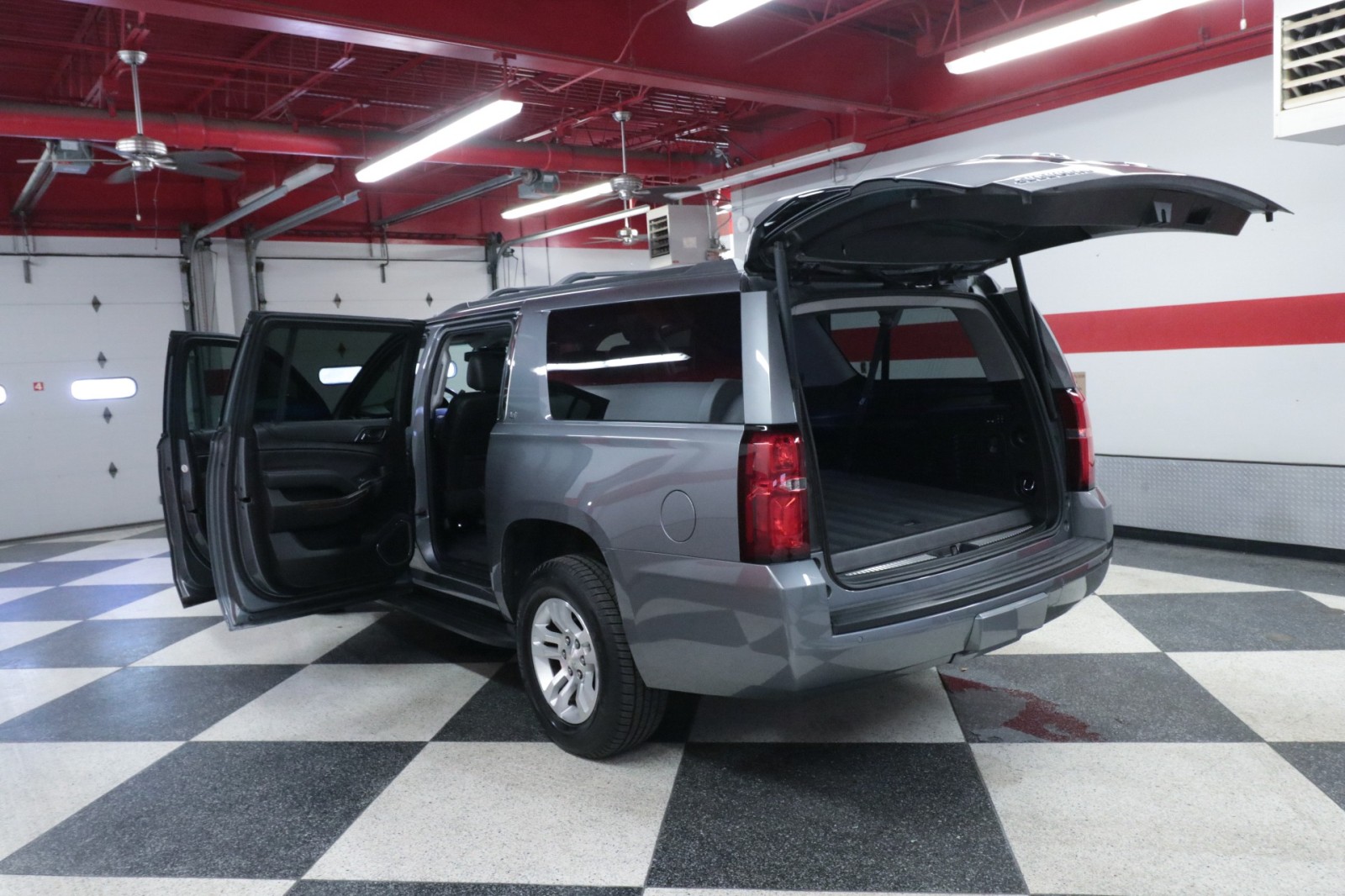Used Car 2019 Chevrolet Suburban  Lt For Sale Under $30,000 In Austin, Texas