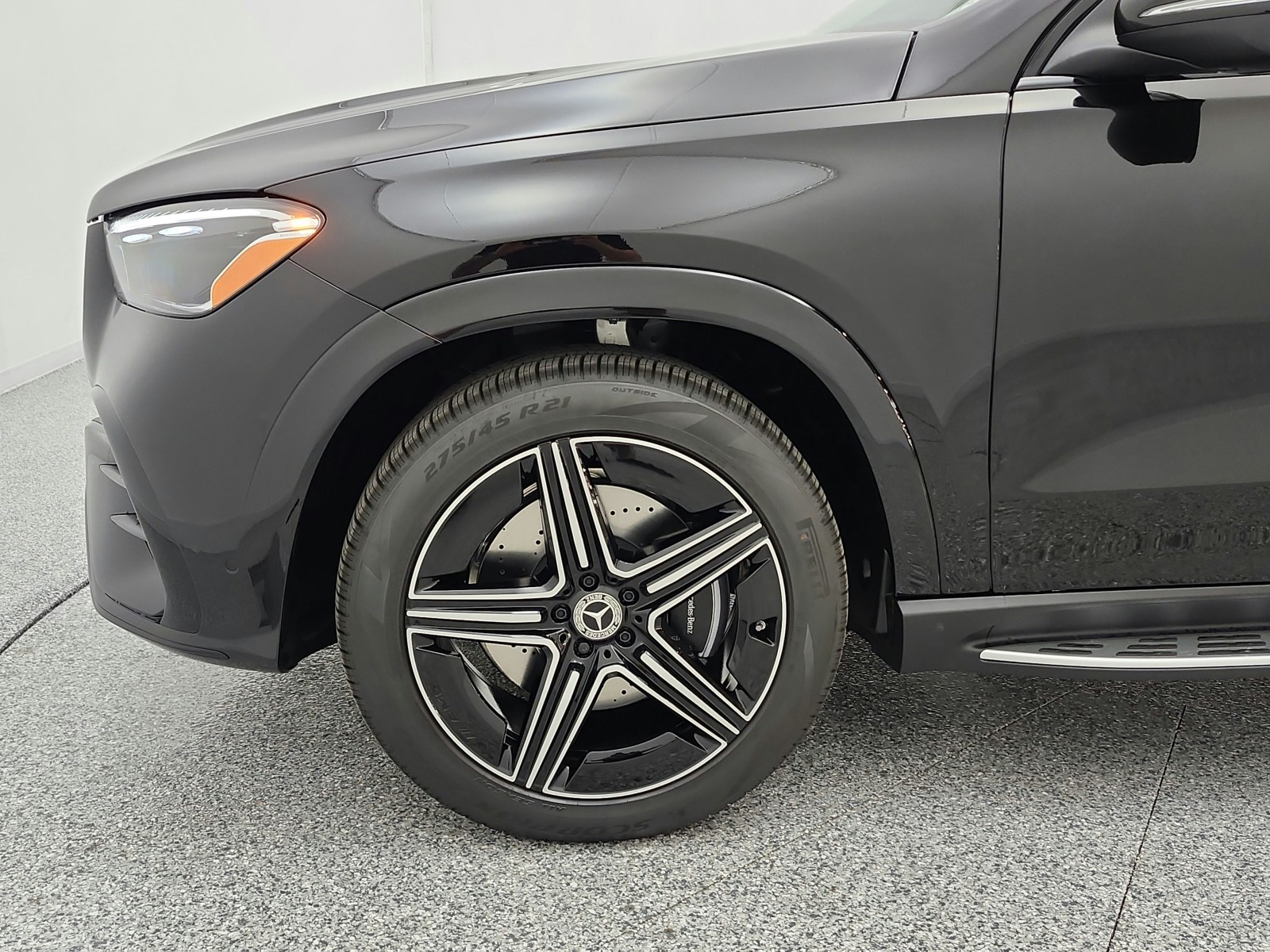 New 2026 Obsidian Black Metallic Mercedes-Benz GLE 450 4MATIC® SUV image 13